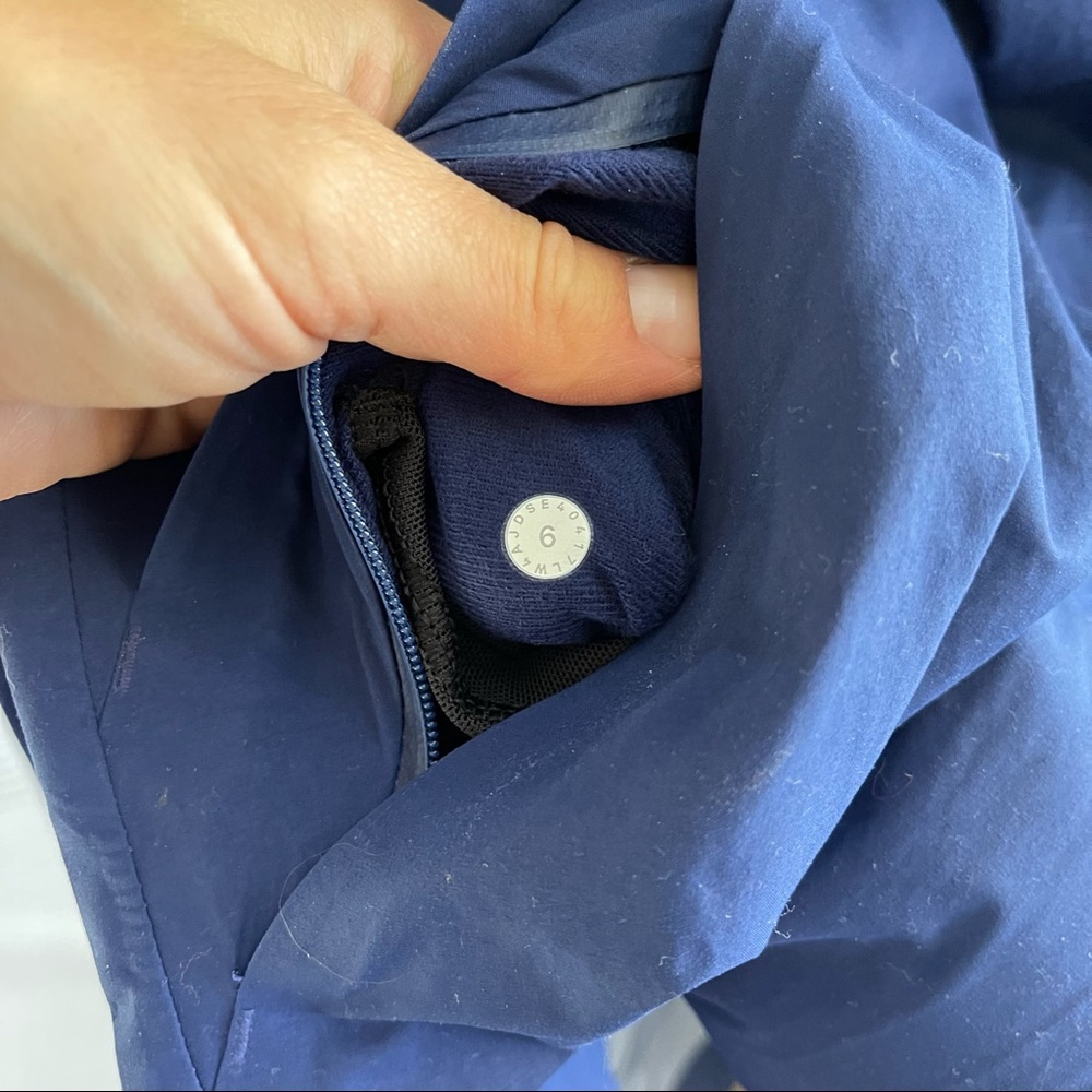 Lululemon rain jacket - Picture 3 of 6